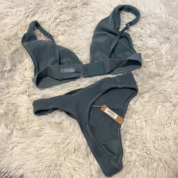 Skins kynite rib set Brallete and thong set - Picture 4 of 5